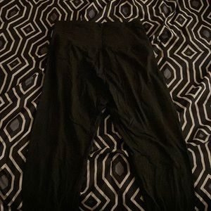 Women’s Large buttery soft black leggings!